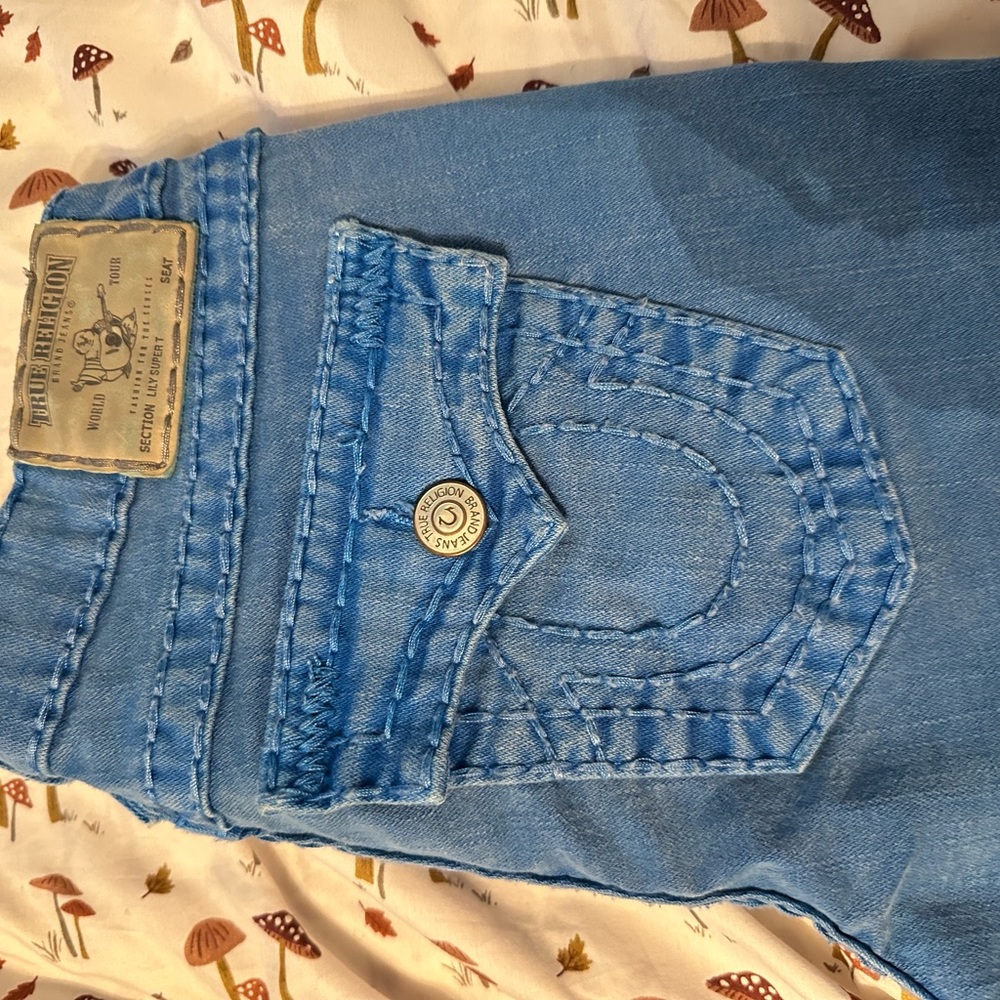 Blue true religion capri jeans . Women size 29